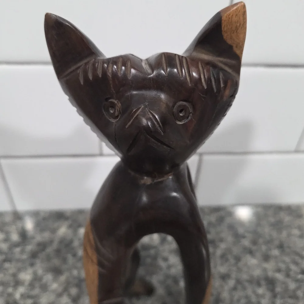 Wooden Carved Cat Figurine - Dark Brown - Picture 5 of 10